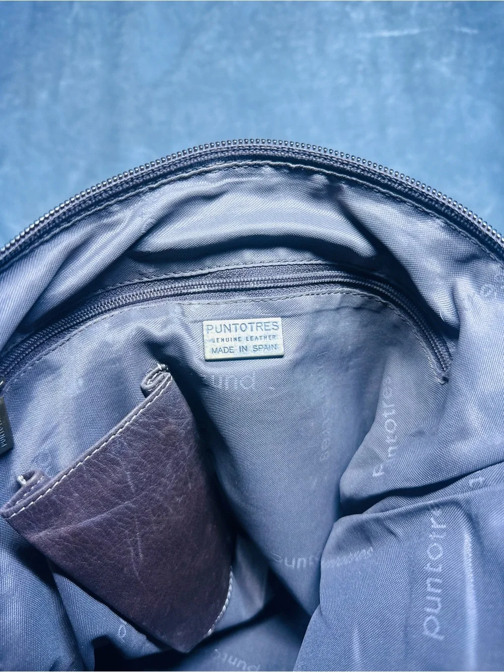 Men's Black Leather Crossbody Messenger Bag with Adjustable Strap